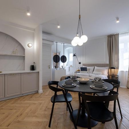 Palace Luxury Suites Спліт Екстер'єр фото