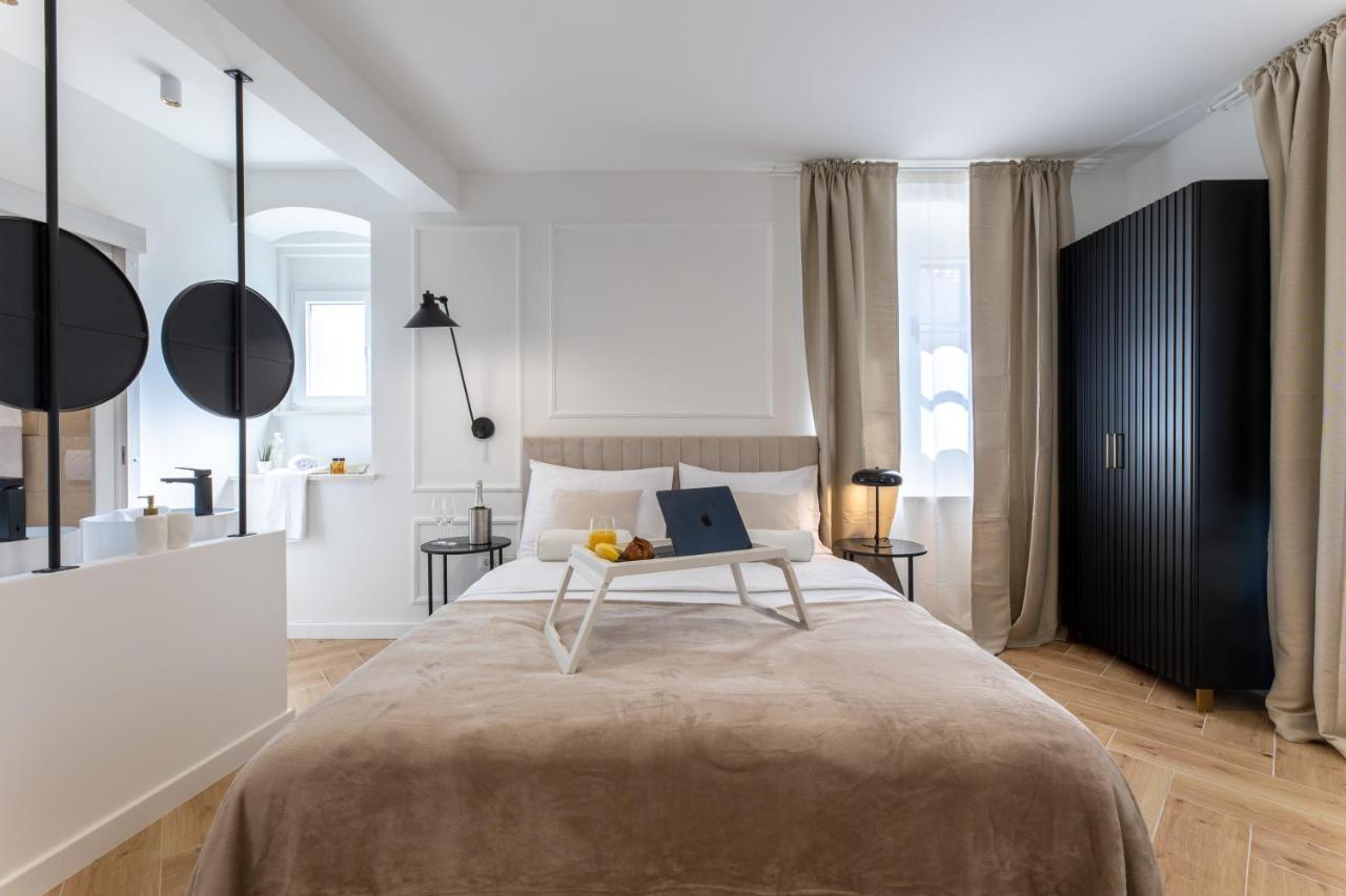 Palace Luxury Suites Спліт Екстер'єр фото