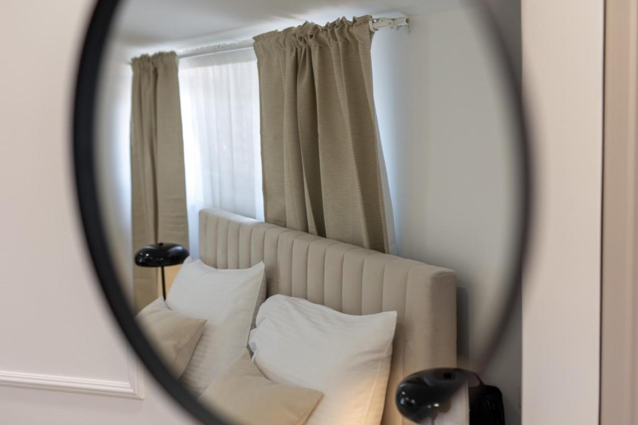 Palace Luxury Suites Спліт Екстер'єр фото
