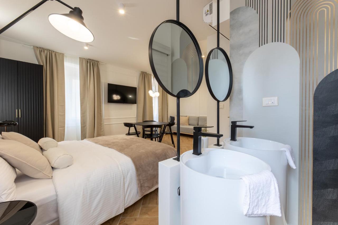 Palace Luxury Suites Спліт Екстер'єр фото